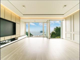 Chung Hom Kok - Hillgrove 03
