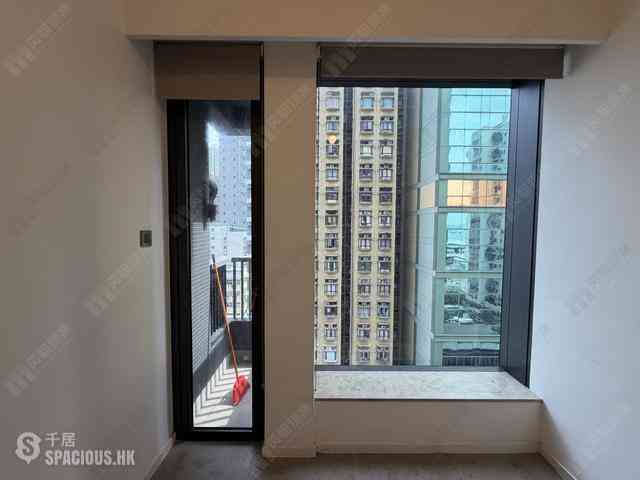Sai Ying Pun - Bohemian House 07