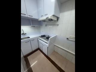 Sham Shui Po - Golden Court 05
