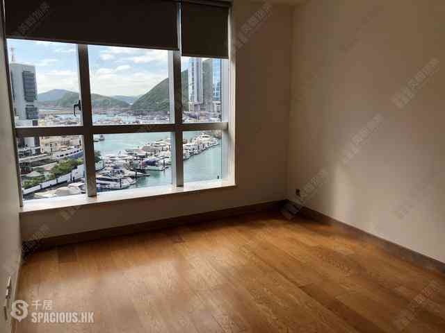Wong Chuk Hang - Marinella 01