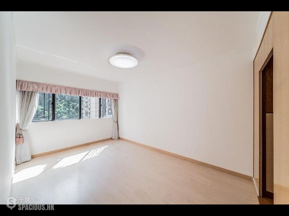Mid Levels Central - Clovelly Court 01