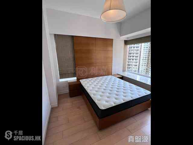 Mid Levels Central - The Icon 05