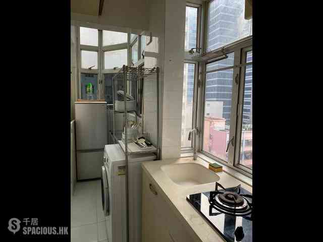 Shau Kei Wan - Ka Fook Building 04