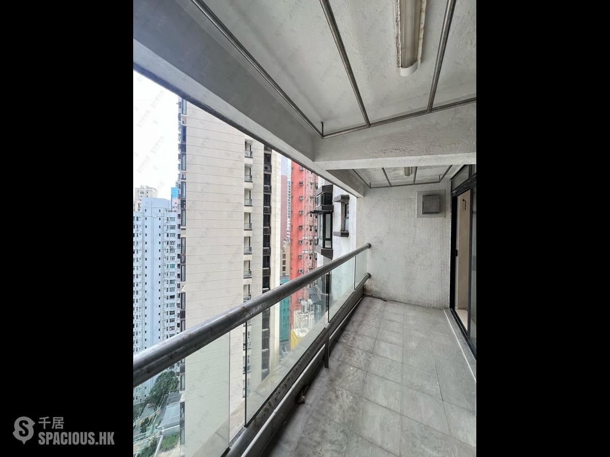 Soho - Albron Court 01