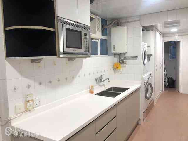 Mid Levels Central - Brewin Court 12