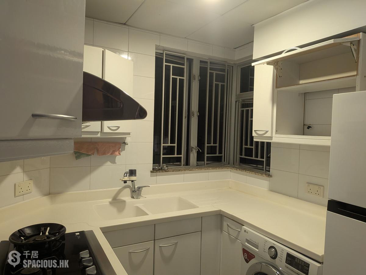 West Kowloon - The Waterfront Phase 2 Block 7 01