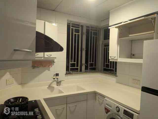 West Kowloon - The Waterfront Phase 2 Block 7 01