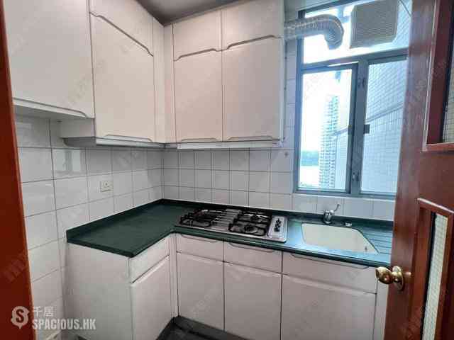 Tung Chung - Caribbean Coast Phase 3 Carmel Cove Tower 11 02