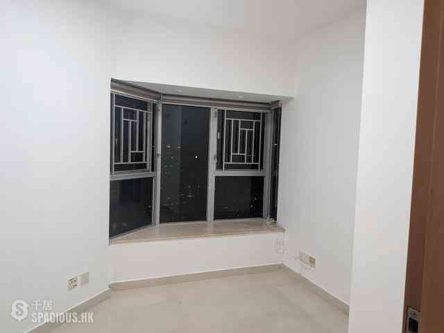 West Kowloon - The Waterfront Phase 2 Block 7 06