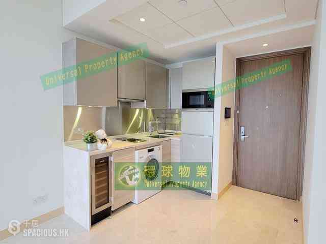 Kennedy Town - Cadogan 02