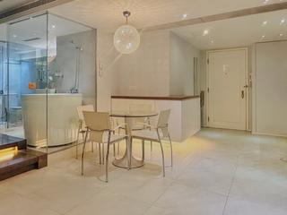Wan Chai - Convention Plaza Apartments 02