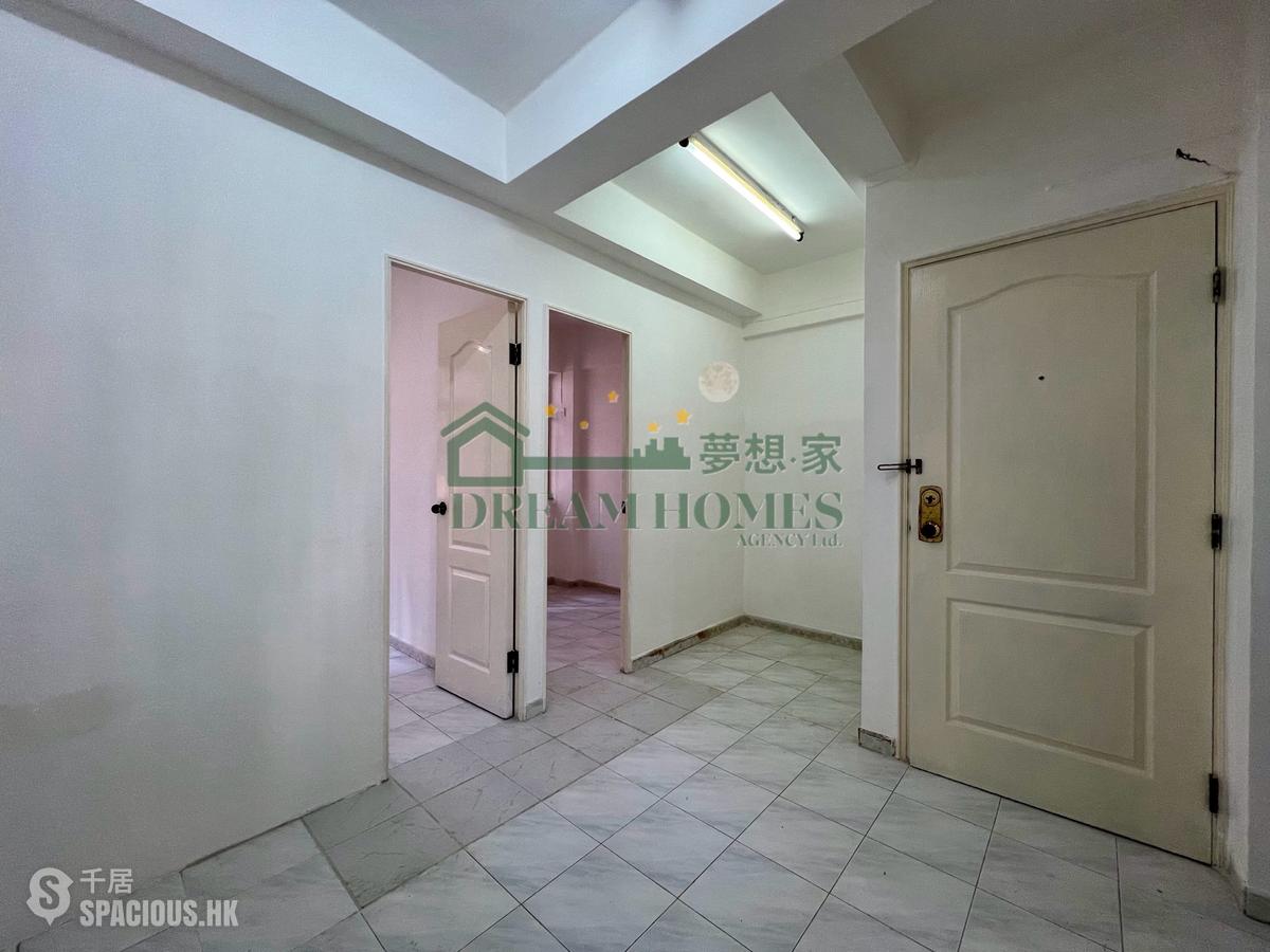 Sai Ying Pun - 10-12, Eastern Street 01