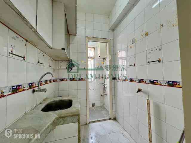 Sai Ying Pun - 10-12, Eastern Street 08