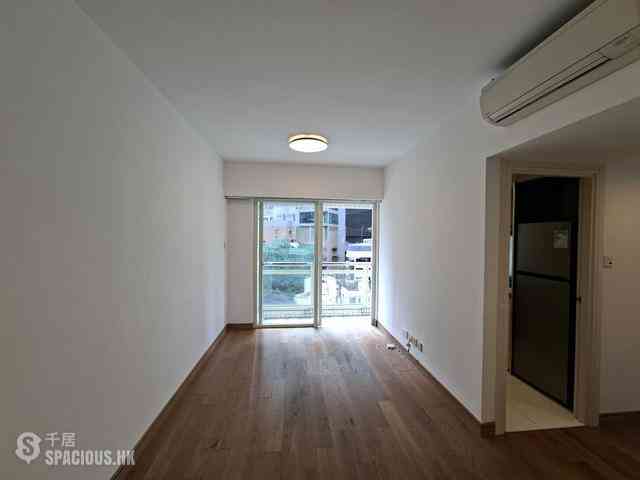 Soho - Centrestage 03
