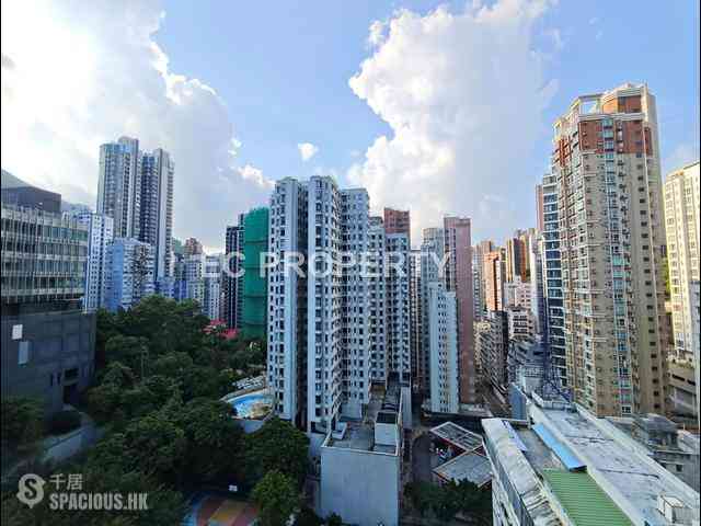 Happy Valley - Eight Kwai Fong Happy Valley 01