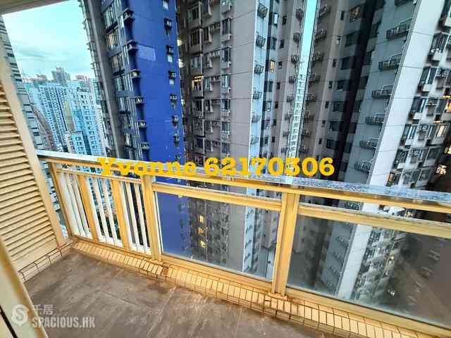 Soho - Centrestage 02