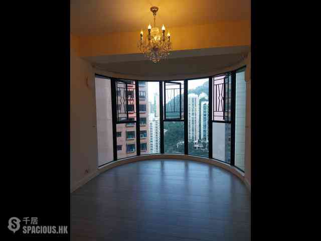 Mid Levels Central - Hillsborough Court Block 1 03