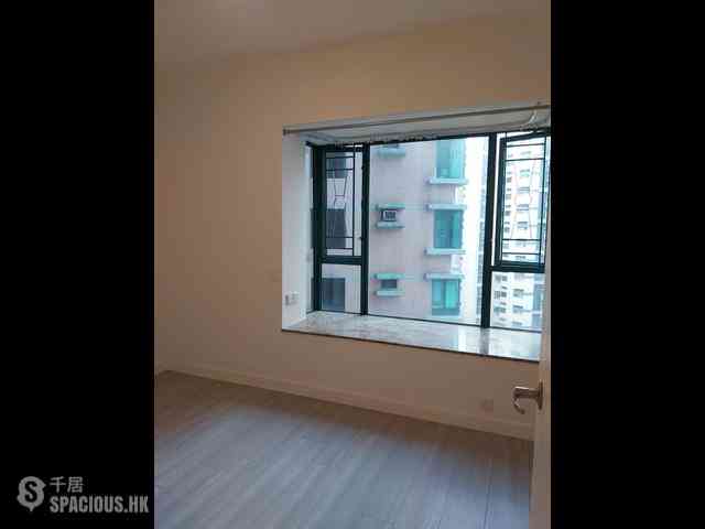 Mid Levels Central - Hillsborough Court Block 1 07