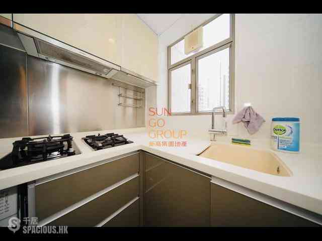 Sai Ying Pun - Island Crest 07