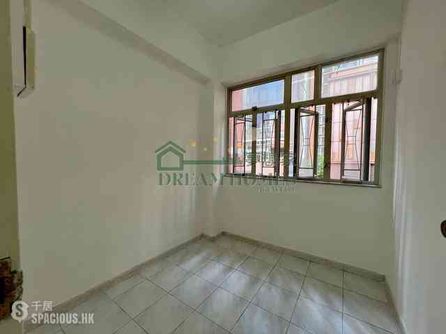 Sai Ying Pun - 10-12, Eastern Street 06