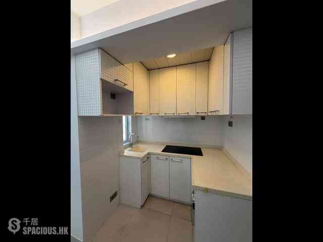 Wan Chai - Hay Wah Building Block A 06