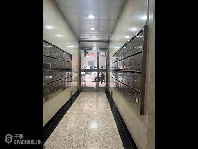 Wan Chai - Lee Wing Building 03