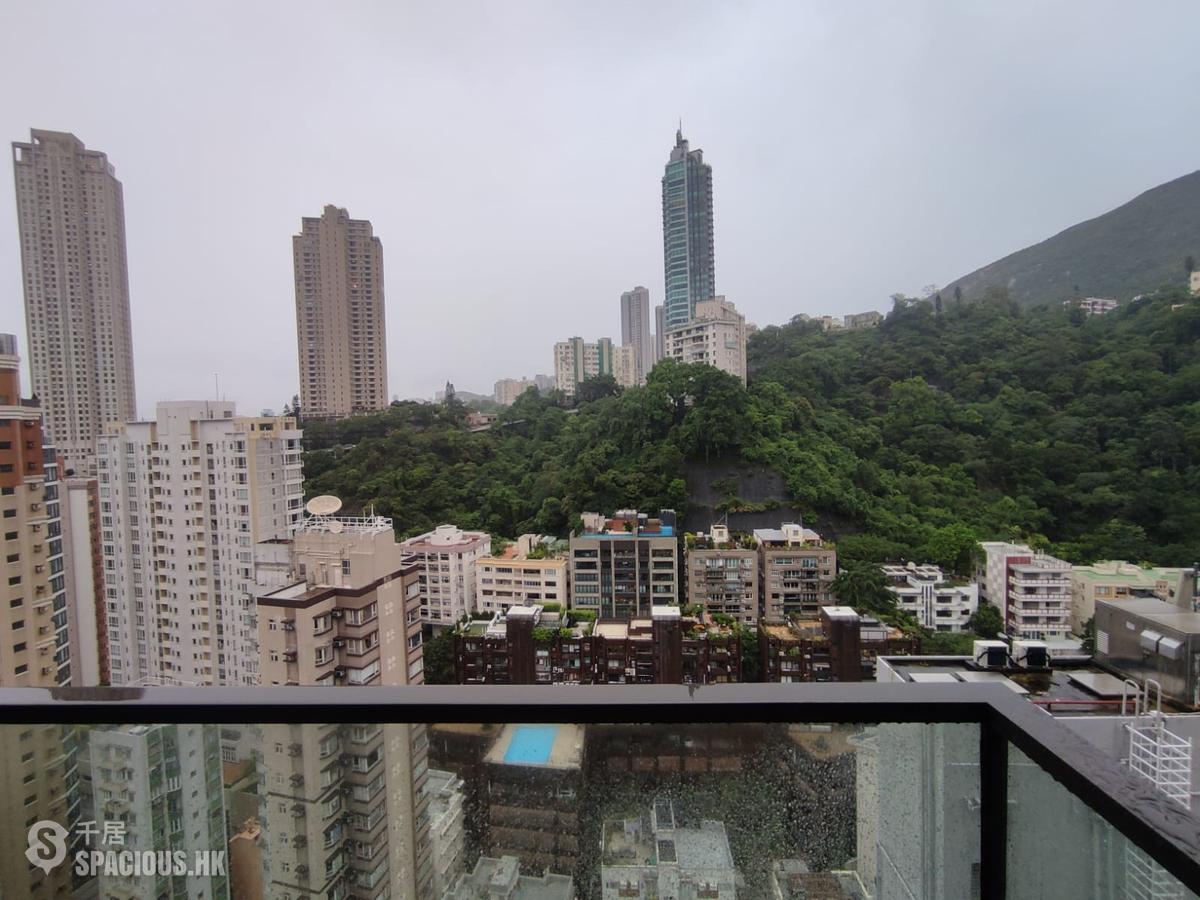 Happy Valley - Eight Kwai Fong Happy Valley 01