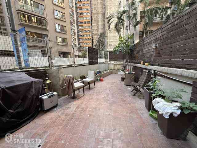 Sai Ying Pun - Kam Fung Mansion 05
