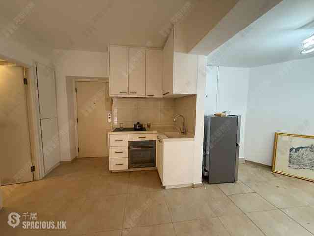 Sai Ying Pun - Kam Fung Mansion 08