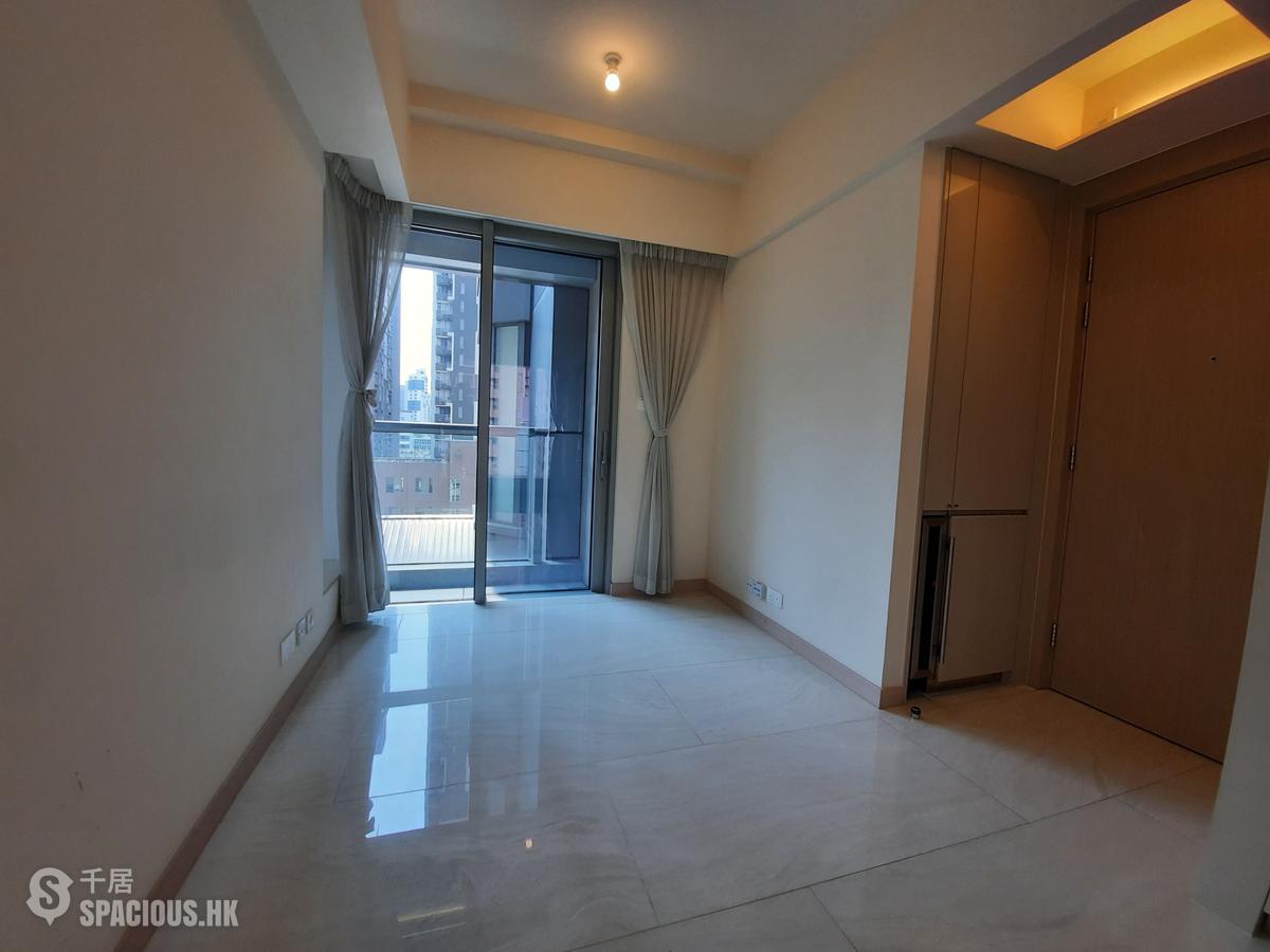 Sai Ying Pun - King's Hill 01