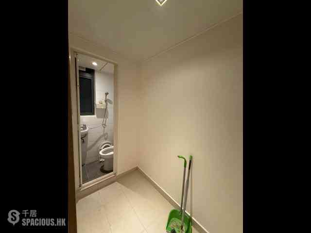 Tseung Kwan O - The Wings Ocean Wings Block 2 03