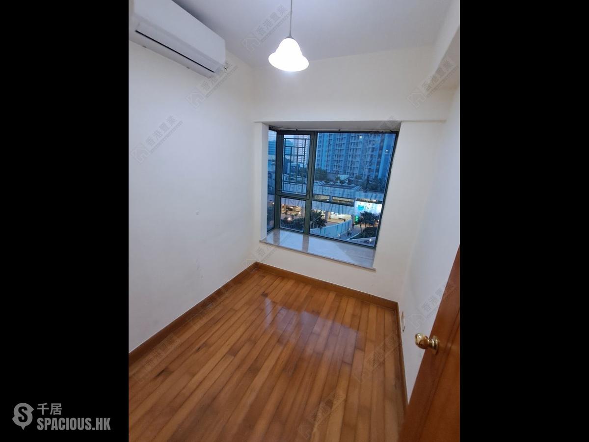 Tai Kok Tsui - Park Avenue Phase 1 Block 9 01