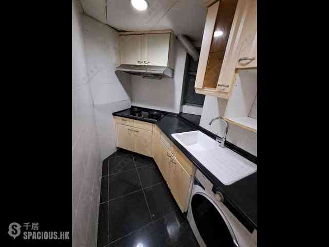 Tai Kok Tsui - Park Avenue Phase 1 Block 9 04