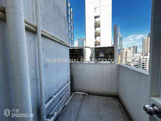 Wan Chai - Vincent Mansion 06