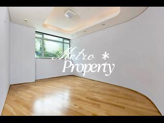 Repulse Bay - The Lily 10
