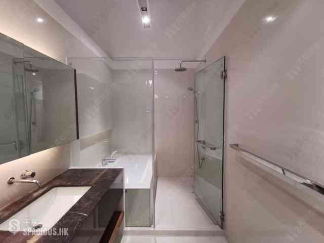 The Peak - Strawberry Hill 10