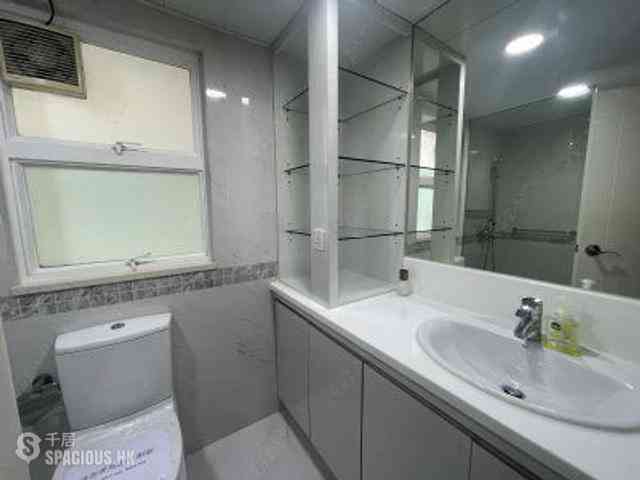 Mid Levels Central - Goldwin Heights 05