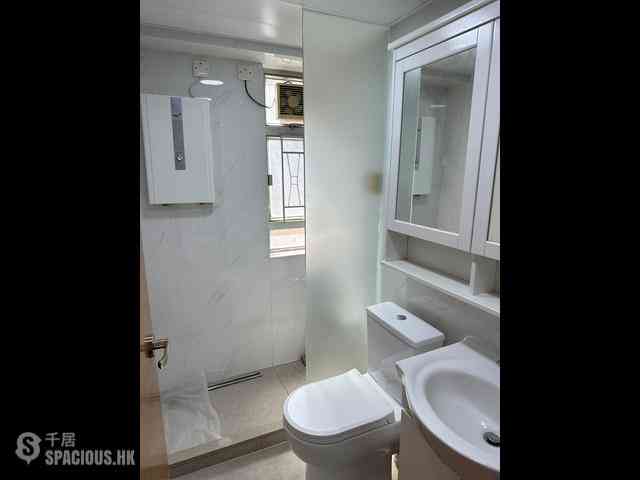Sai Ying Pun - Ying Wa Court 01