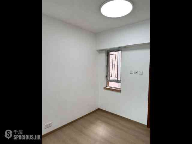 Sai Ying Pun - Ying Wa Court 04