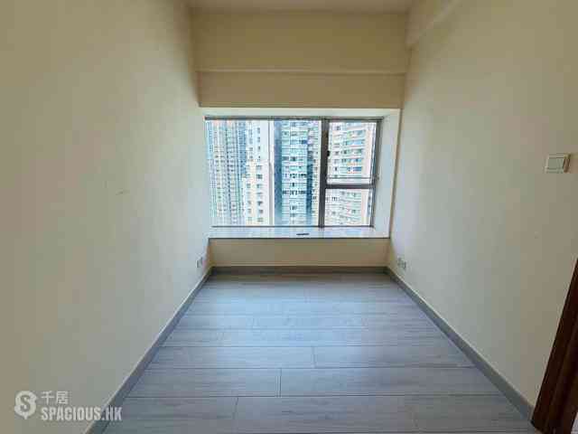 West Kowloon - The Waterfront 05
