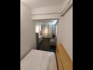 Wan Chai - Fu Lok Building 02
