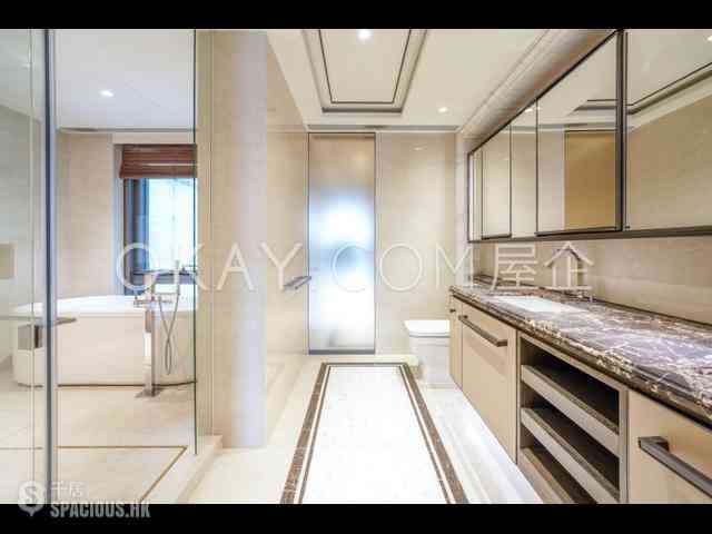Mid Levels Central - 3, MacDonnell Road 08
