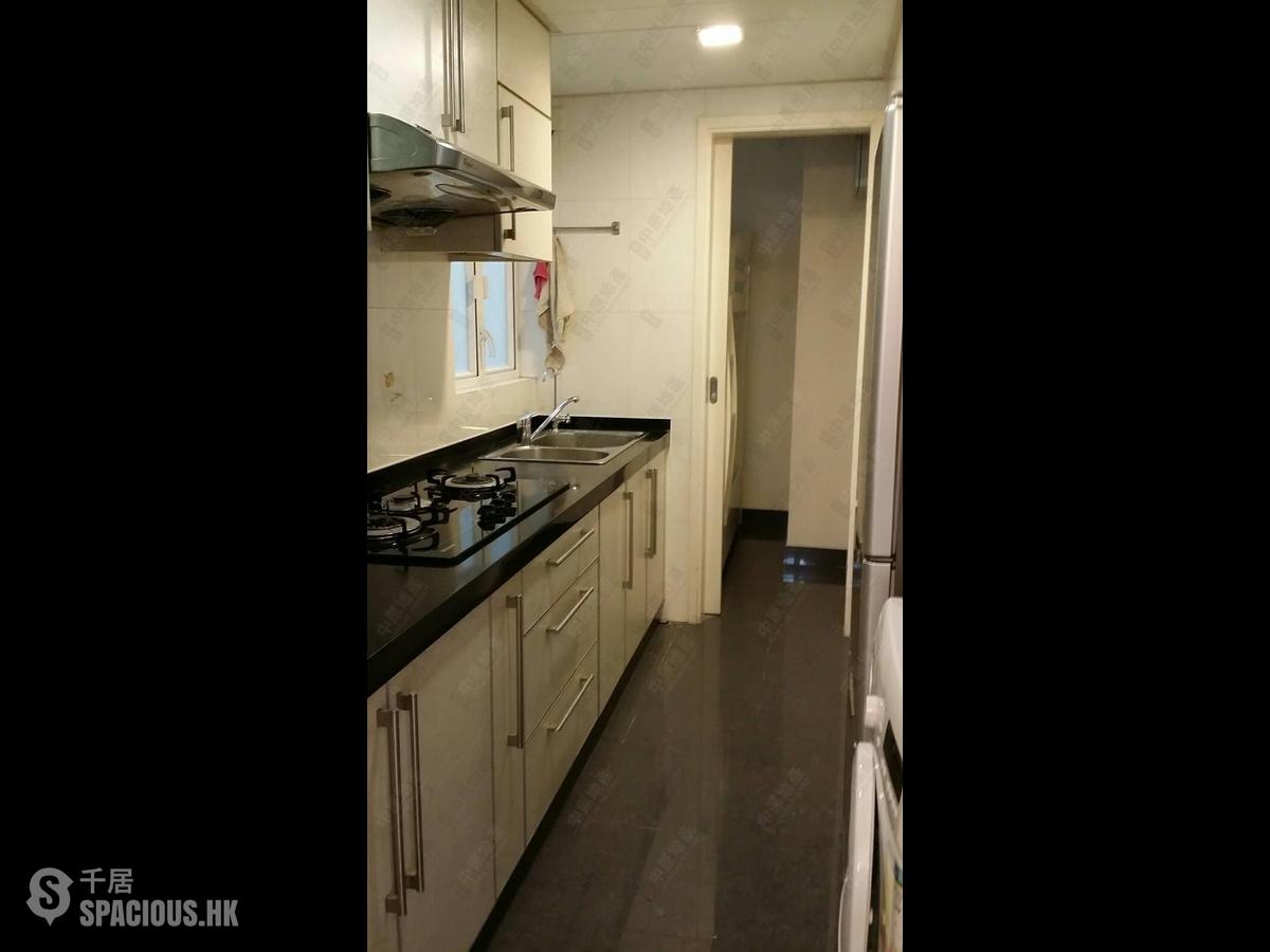 Wan Chai - Phoenix Court Block 5 01