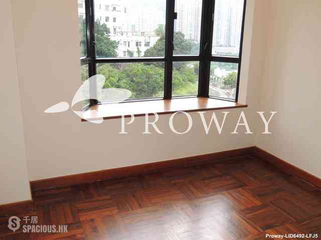 Tai Hang - Jolly Villa 09