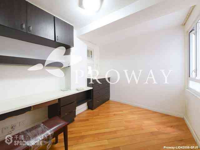 Wan Chai - Phoenix Court 07