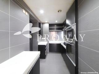 Wan Chai - Phoenix Court 09