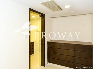 Wan Chai - Convention Plaza Apartments 06