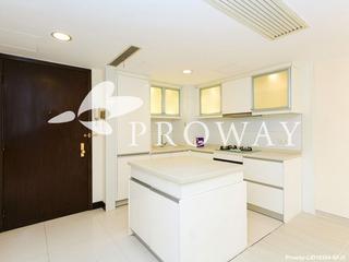 Wan Chai - Convention Plaza Apartments 09