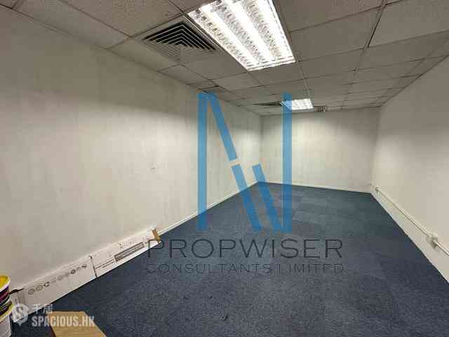 Tsim Sha Tsui East - New Mandarin Plaza - Tower B 06