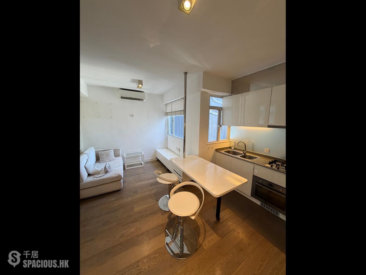 Mid Levels Central - Jadestone Court 01